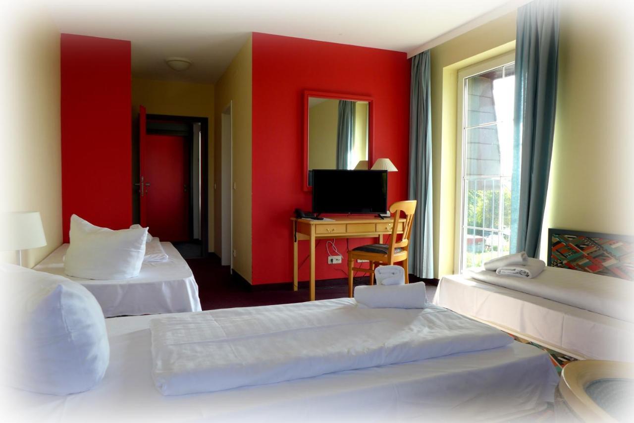 Hotel Lindenberger Hof Ahrensfelde Kültér fotó